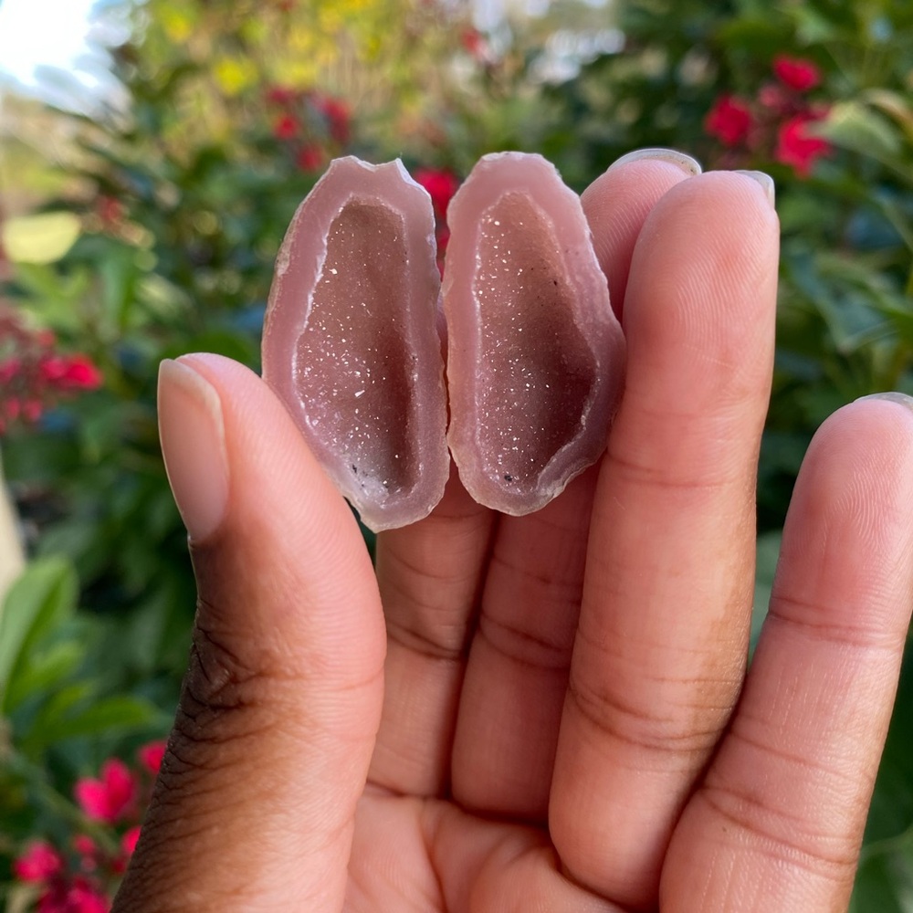 Pink Agate Mini Geode - Picture 5 of 5
